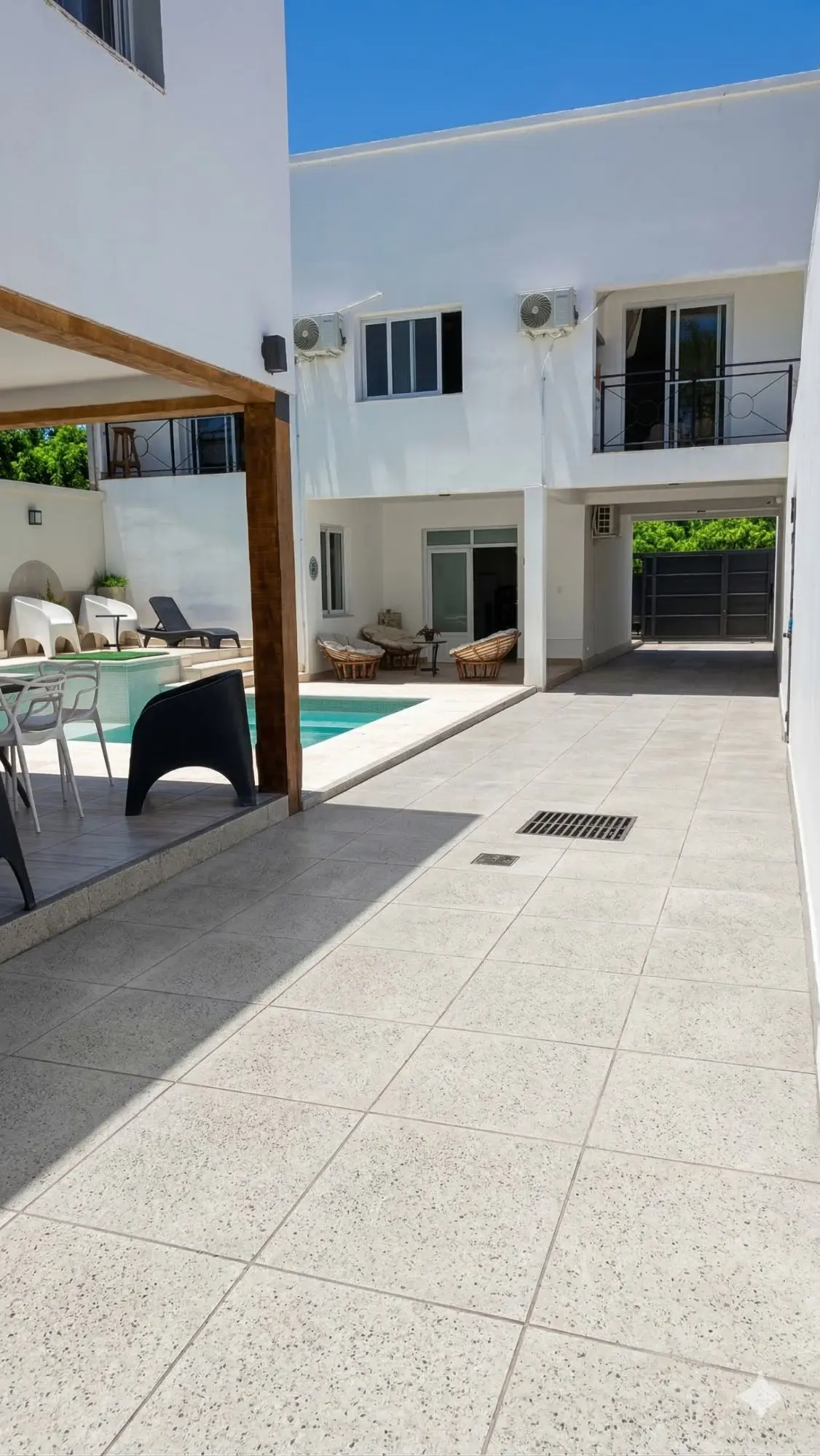 Patio central con pileta